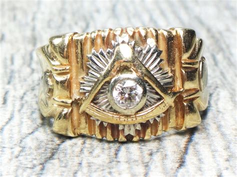 Antique Masonic Rings .